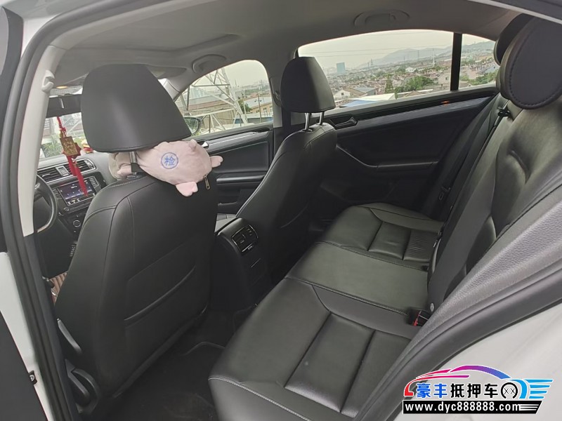 17年大众速腾轿车抵押车出售