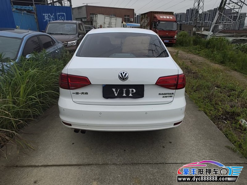 17年大众速腾轿车抵押车出售