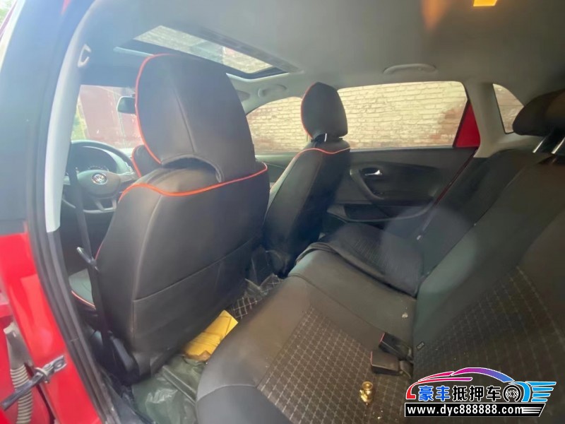 15年大众polo轿车抵押车出售