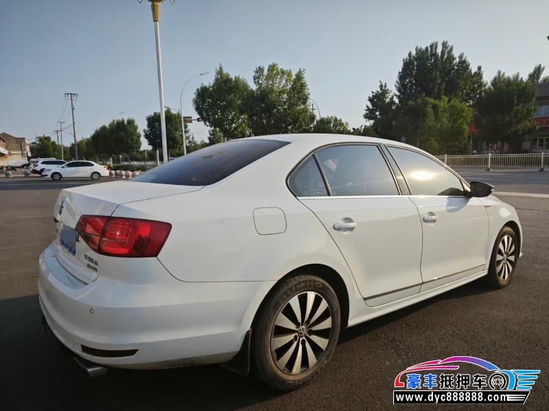 17年大众速腾轿车抵押车出售