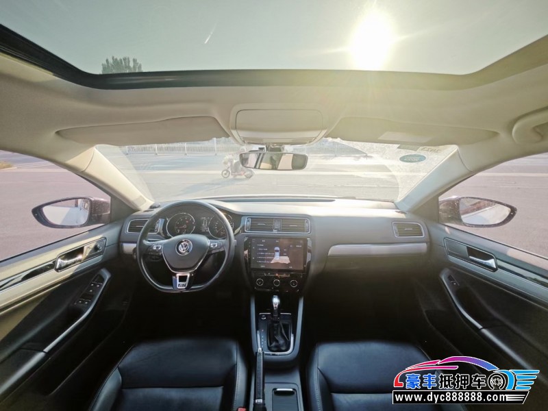 17年大众速腾轿车抵押车出售