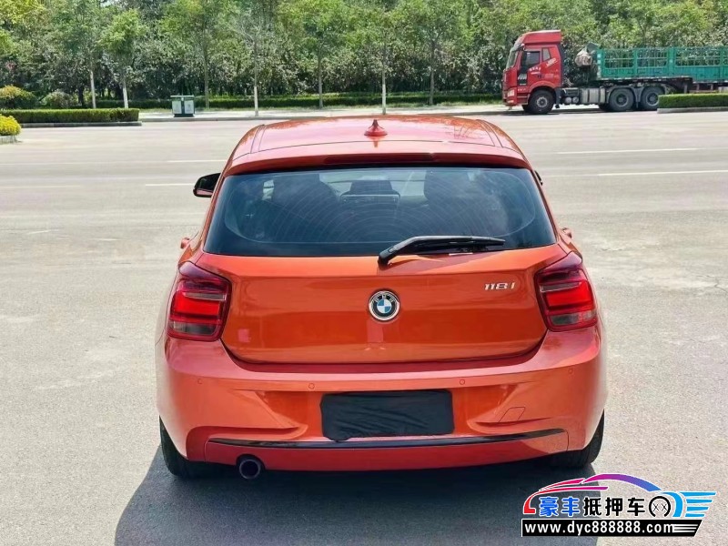 15年宝马1系轿车抵押车出售