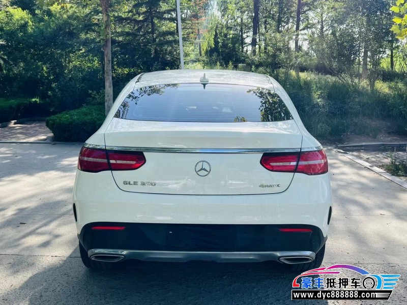 18年奔驰GLE轿车抵押车出售