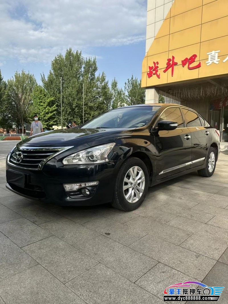 16年日产天籁轿车抵押车出售