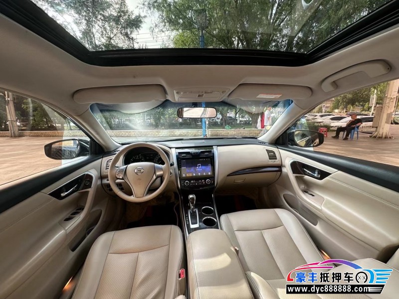 16年日产天籁轿车抵押车出售