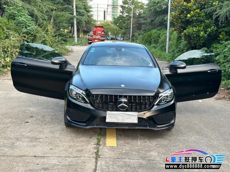 17年奔驰C轿车抵押车出售