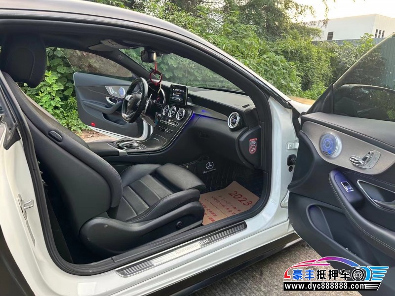 17年奔驰C轿车抵押车出售