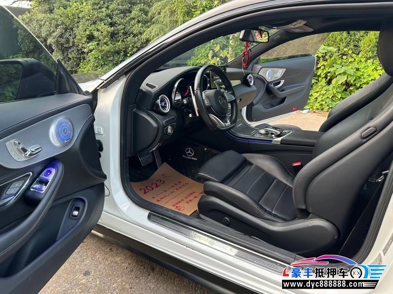 17年奔驰C轿车抵押车出售