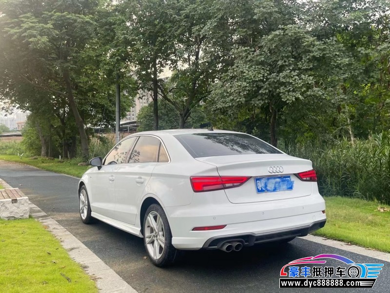 19年奥迪A3轿车抵押车出售