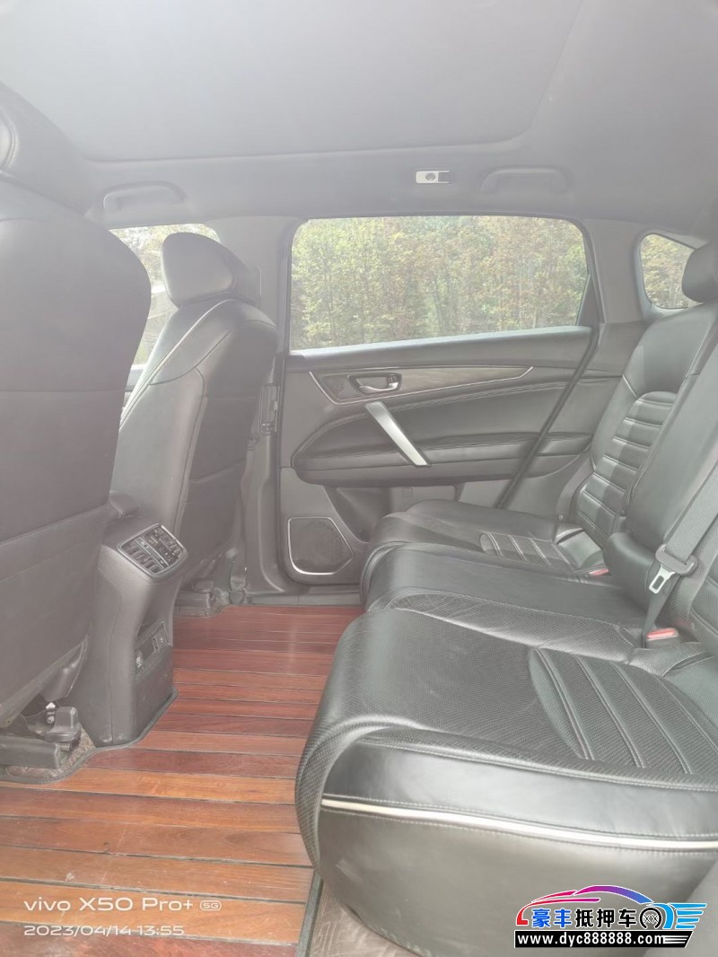 18年本田UR-V轿车抵押车出售