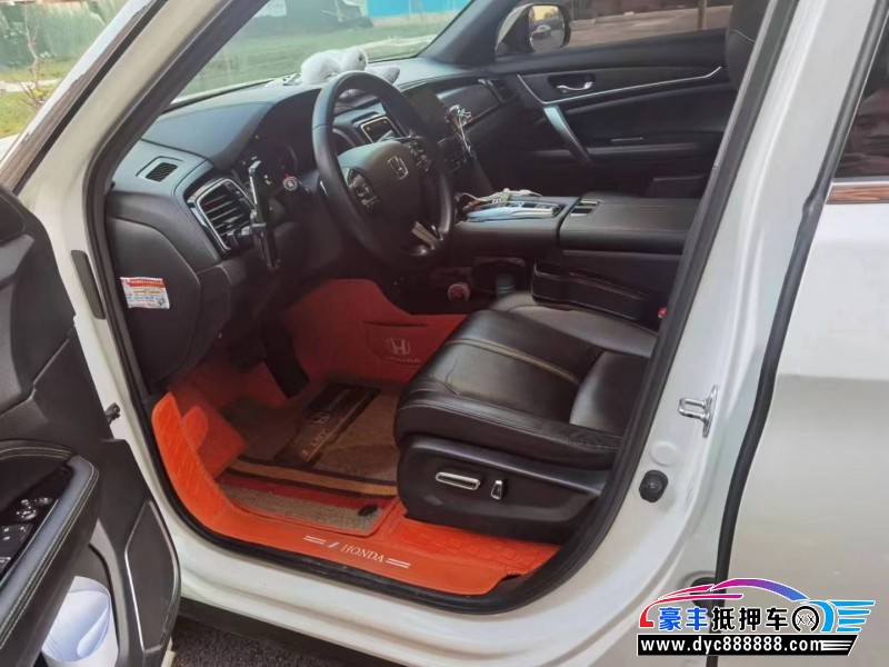 20年本田UR-V轿车抵押车出售