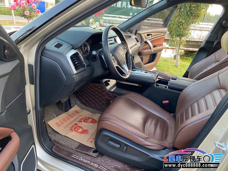 18年本田UR-V轿车抵押车出售