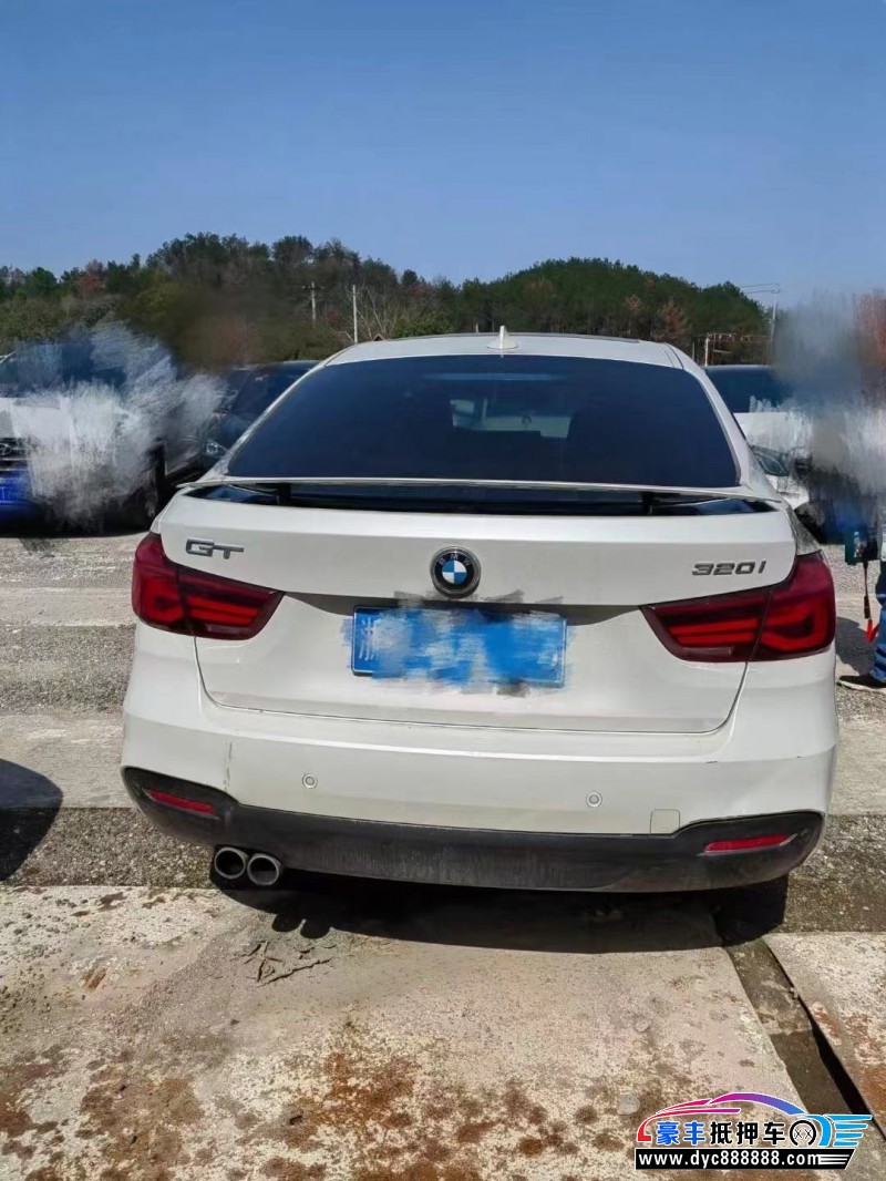 21年宝马3系轿车抵押车出售