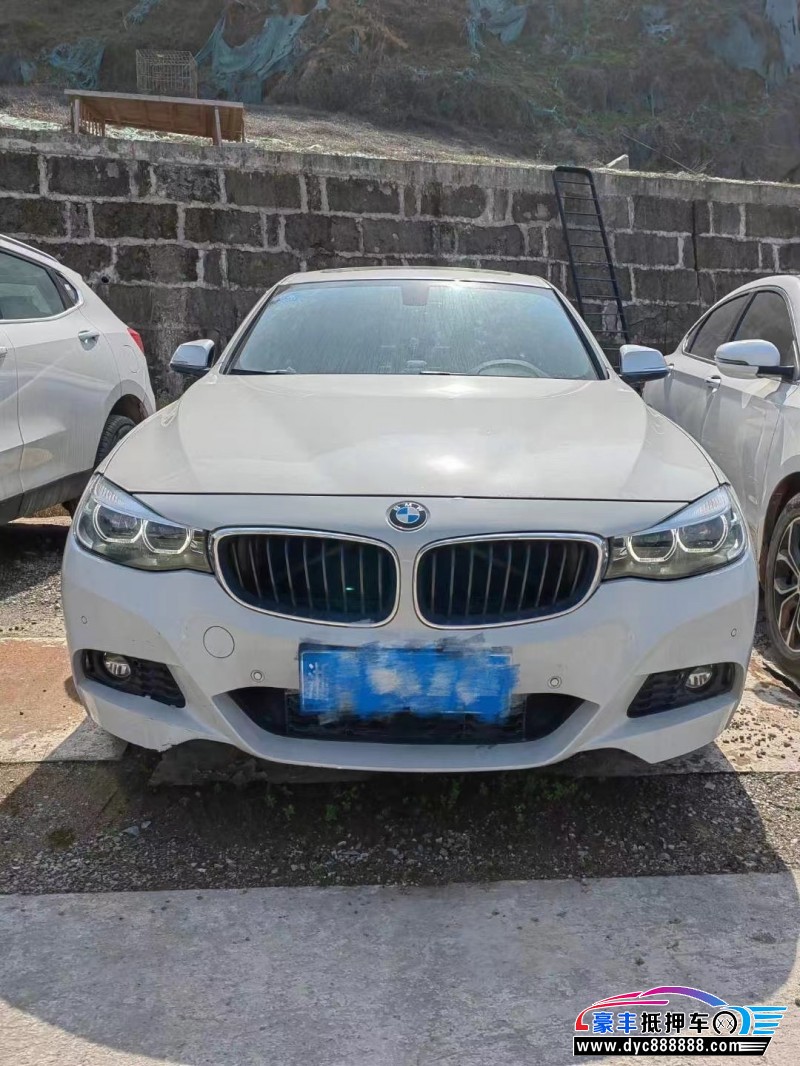 21年宝马3系轿车抵押车出售