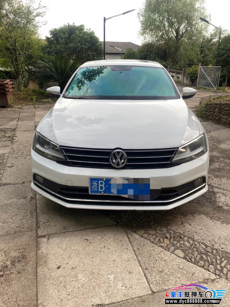 17年大众速腾轿车抵押车出售