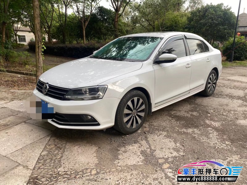 17年大众速腾轿车抵押车出售