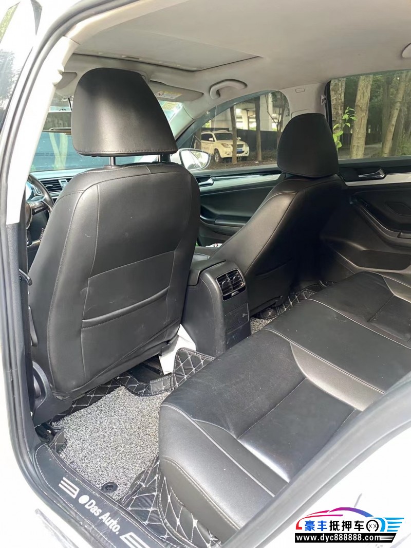 17年大众速腾轿车抵押车出售