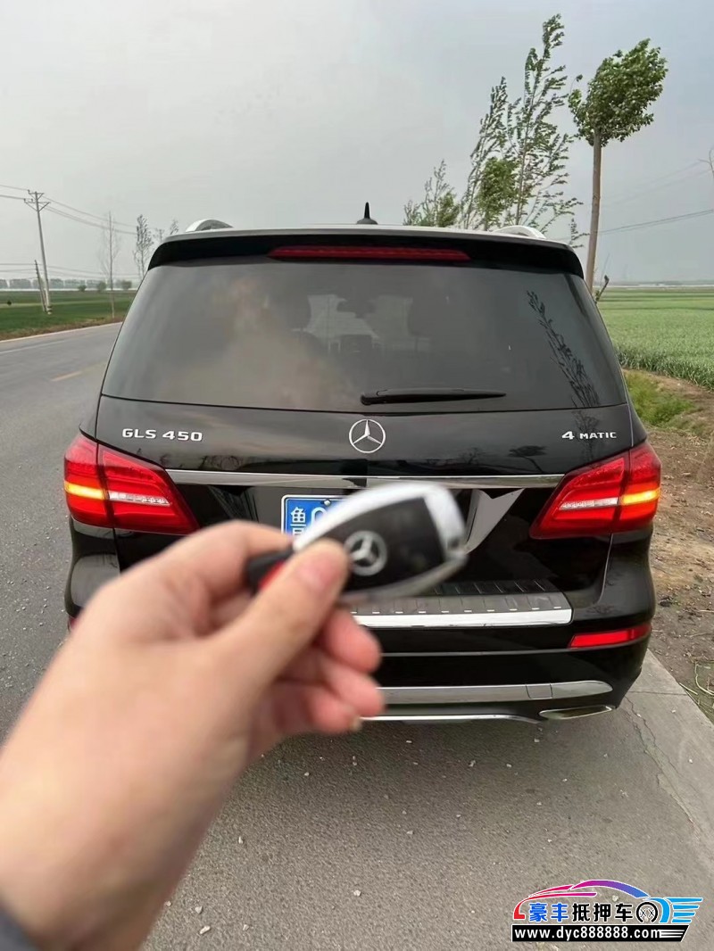 17年奔驰CLS轿车抵押车出售