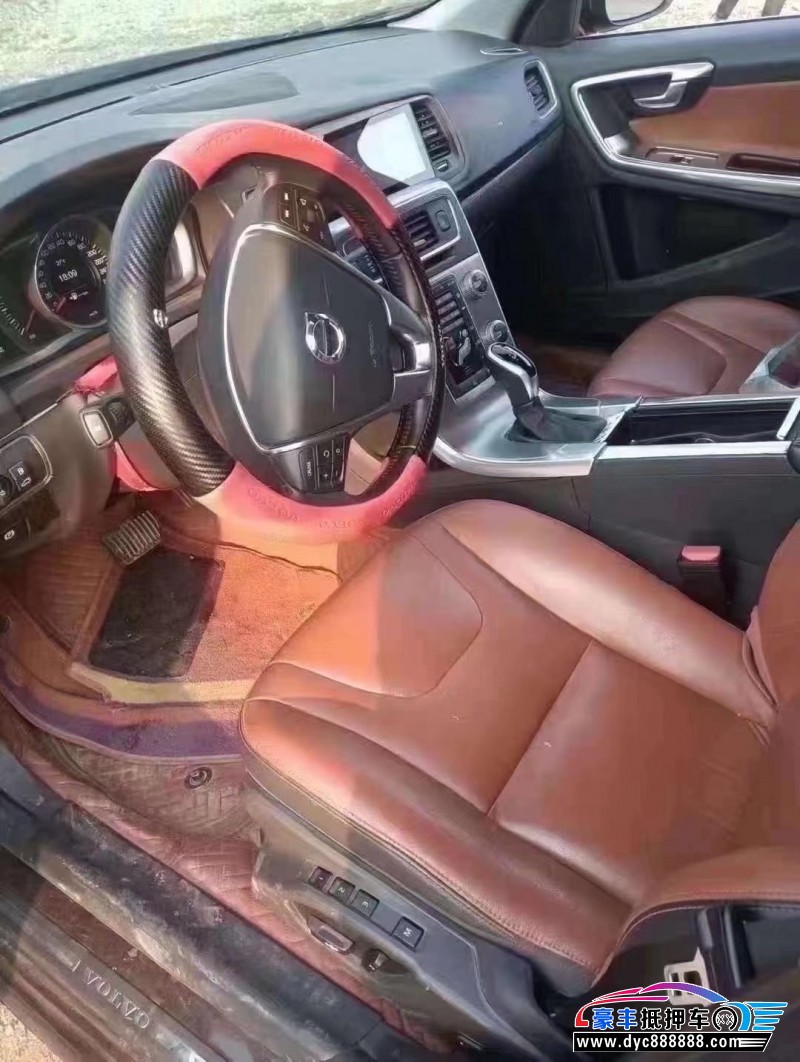 18年沃尔沃S60轿车抵押车出售