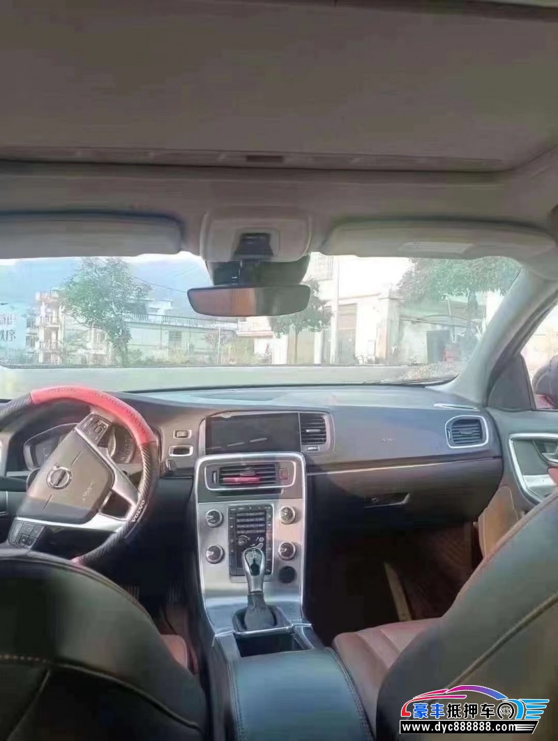 18年沃尔沃S60轿车抵押车出售