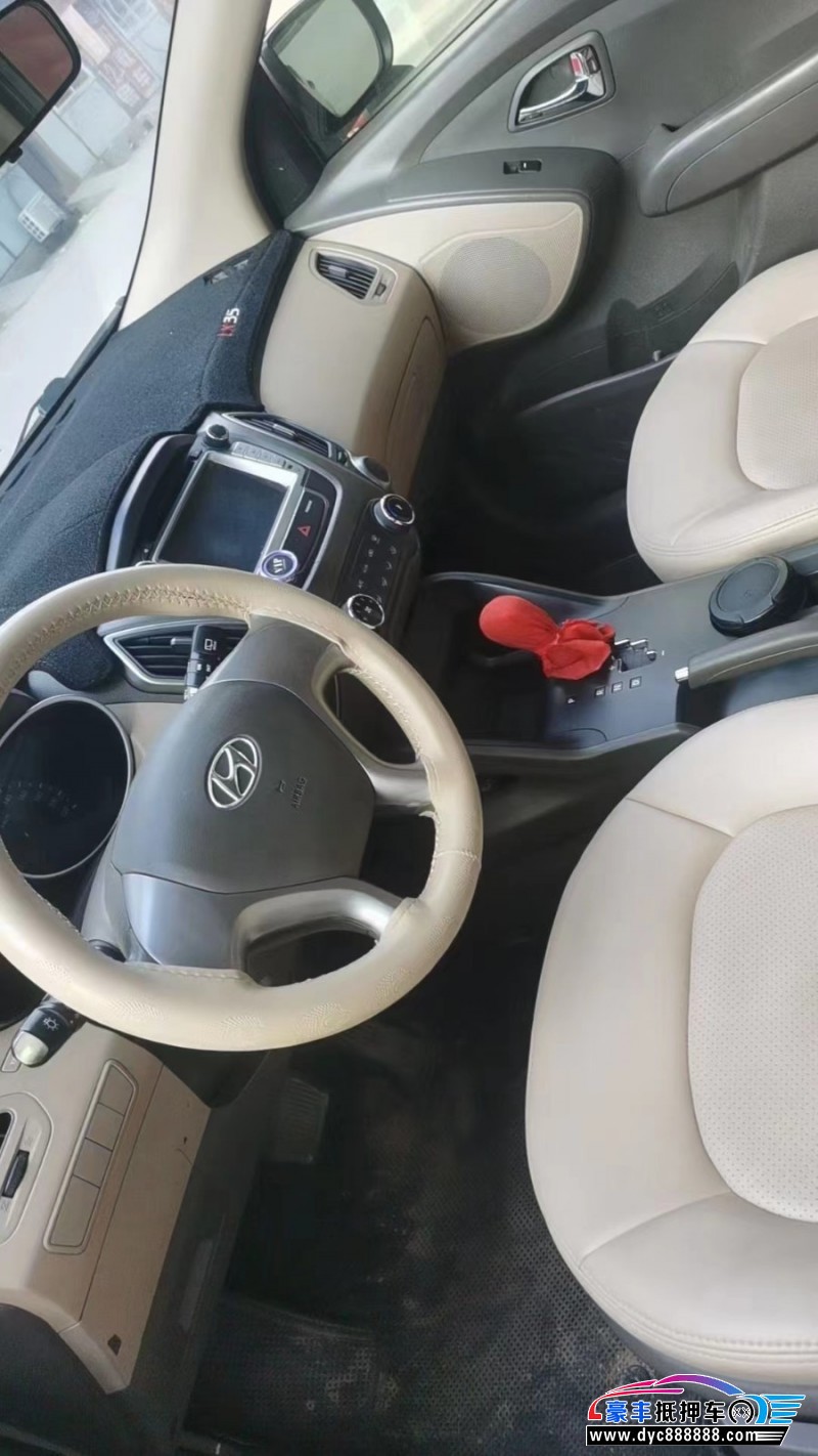 13年现代ix35SUV抵押车出售