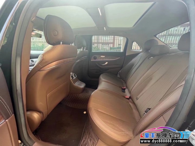 22年奔驰E轿车抵押车出售