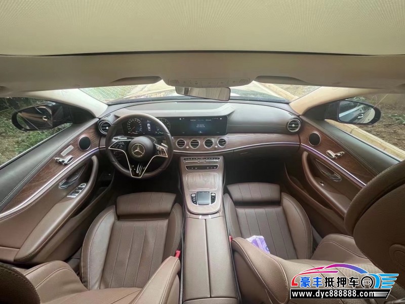 22年奔驰E轿车抵押车出售