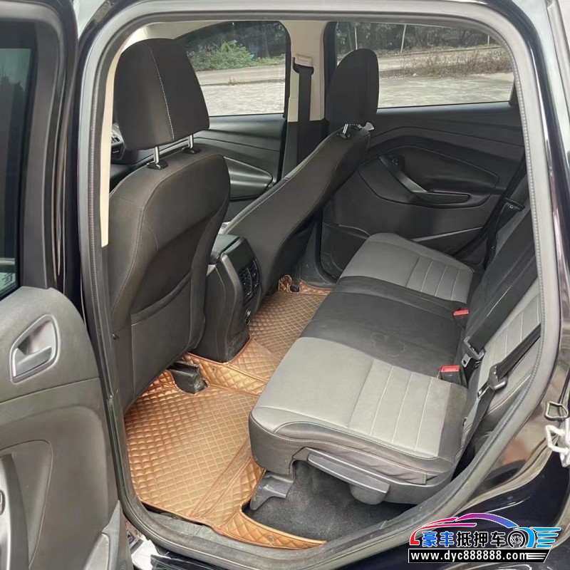 15年福特翼虎轿车抵押车出售