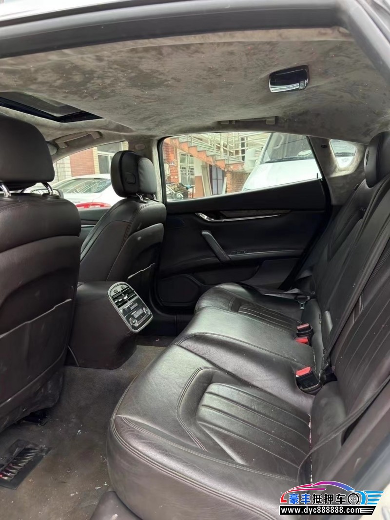 14年玛莎拉蒂总裁轿车抵押车出售