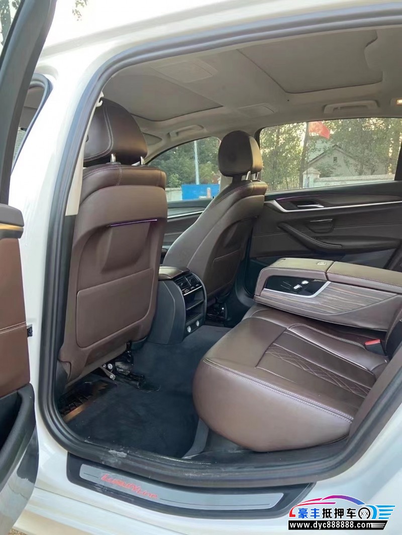 18年宝马5系轿车抵押车出售