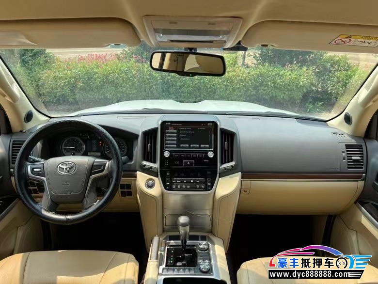 18年丰田兰德酷路泽轿车抵押车出售
