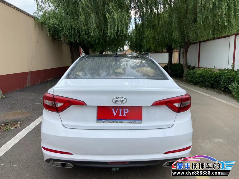 15年现代索纳塔轿车抵押车出售