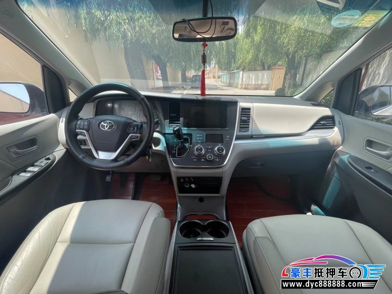 17年丰田塞纳MPV抵押车出售