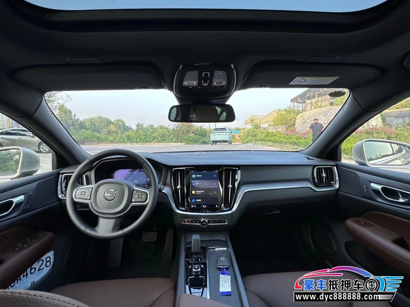 23年沃尔沃S60轿车抵押车出售