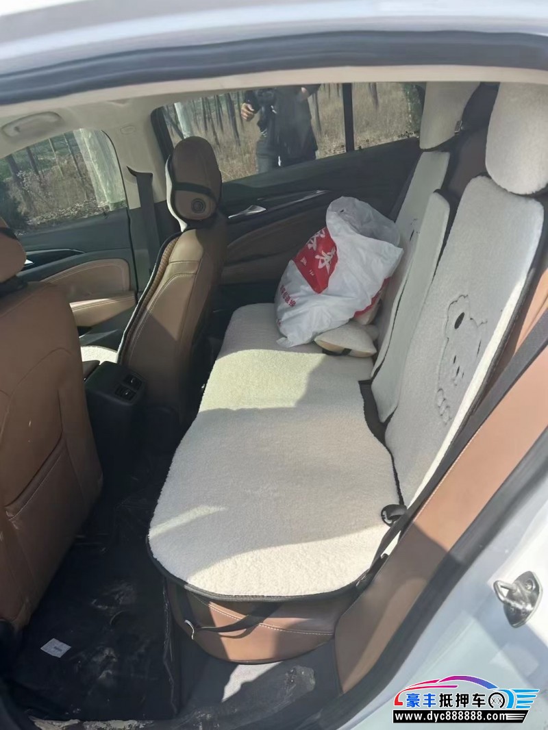 19年别克君威轿车抵押车出售