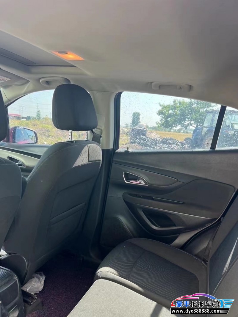 13年别克昂科拉轿车抵押车出售