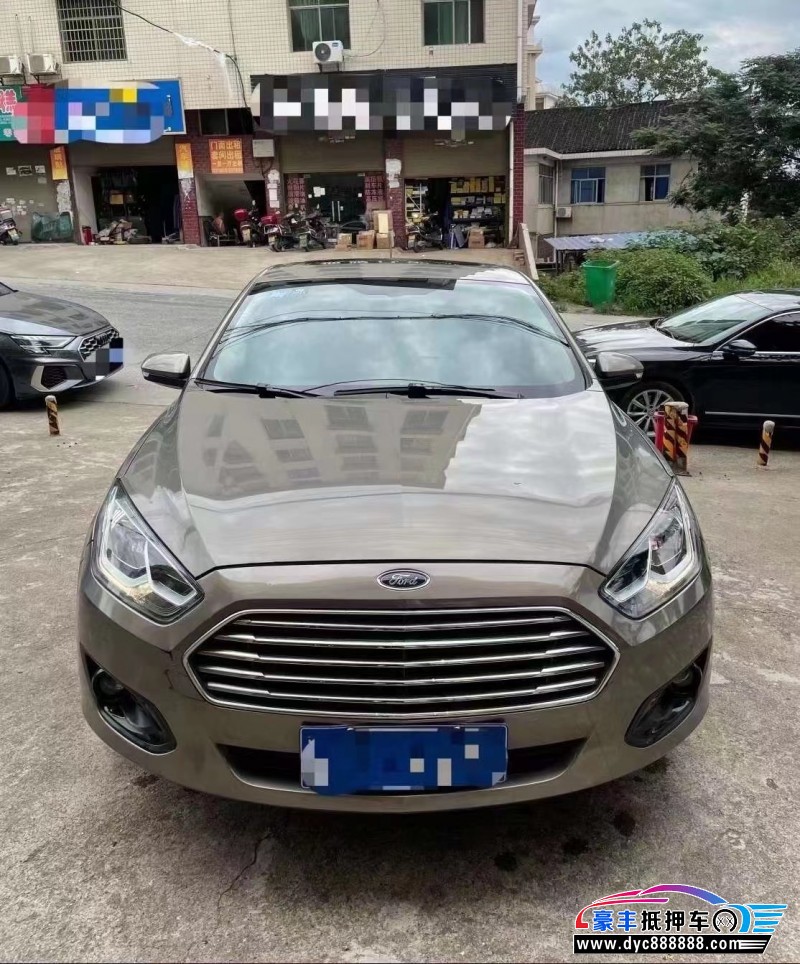 17年福特福睿斯轿车抵押车出售