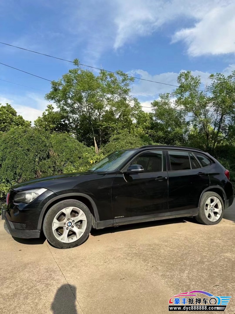 13年宝马X1SUV抵押车出售