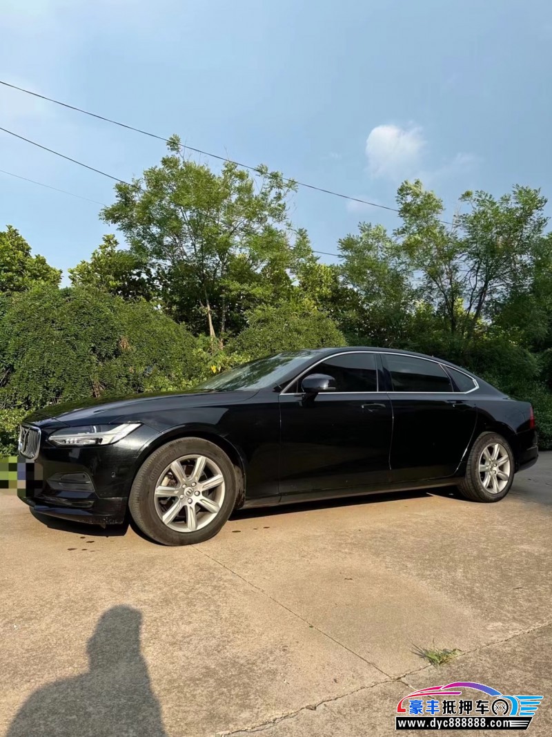 17年沃尔沃S90轿车抵押车出售