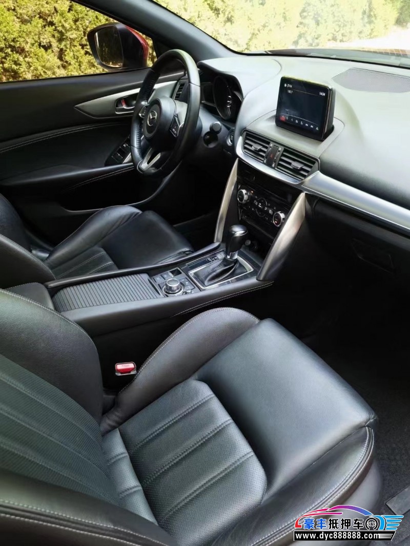 18年马自达CX-4轿车抵押车出售