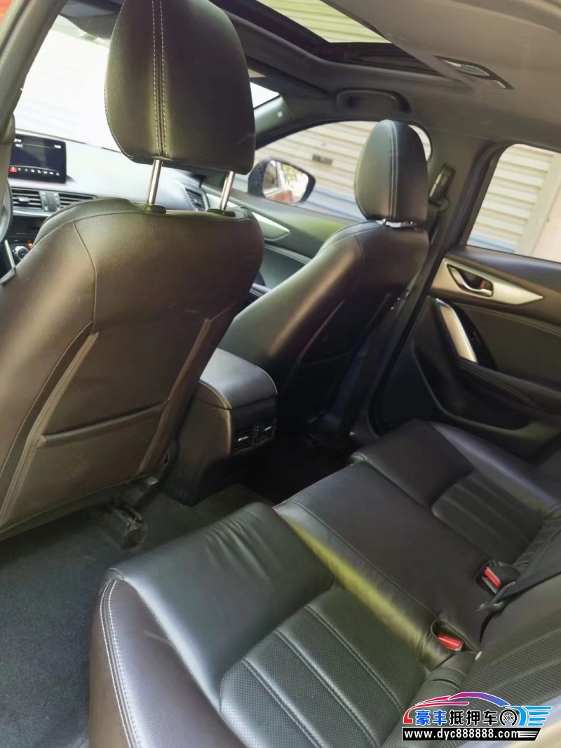 18年马自达CX-4轿车抵押车出售