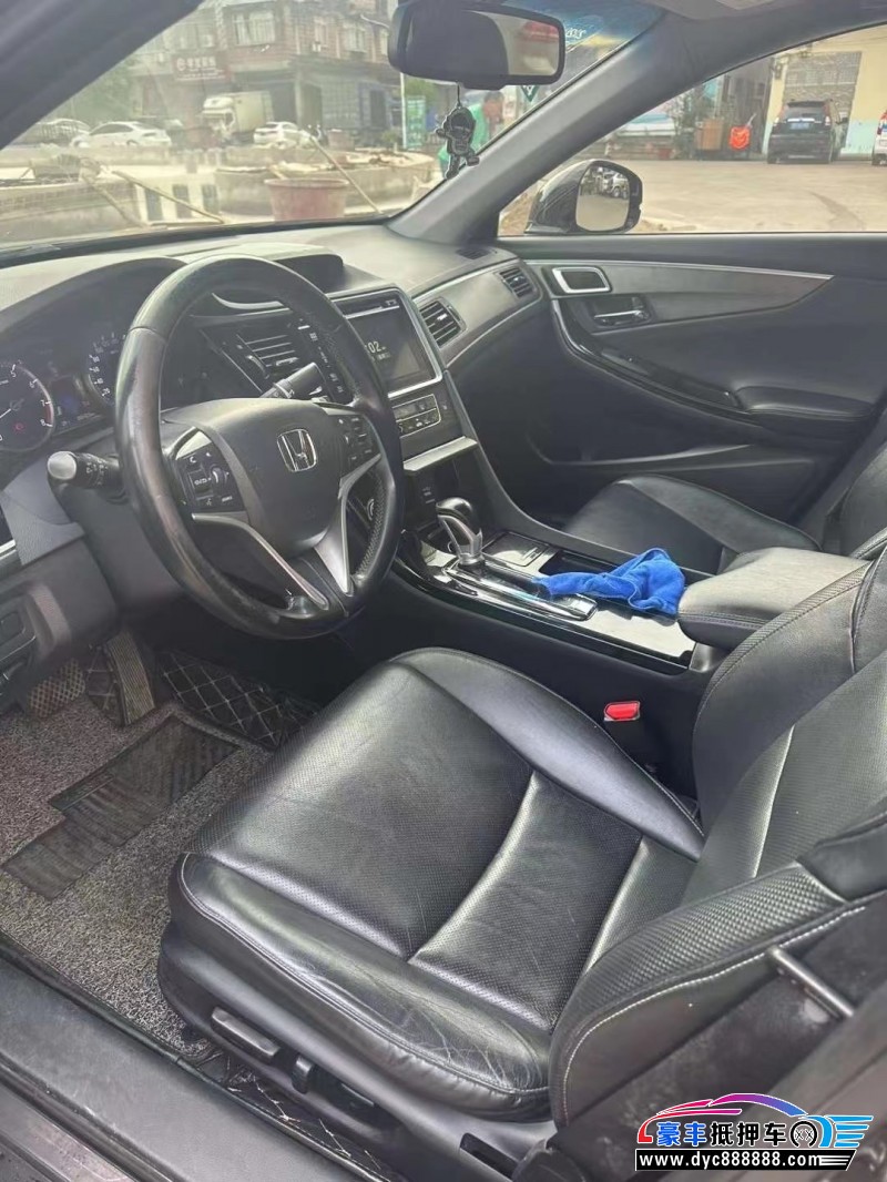 16年本田思铂睿轿车抵押车出售