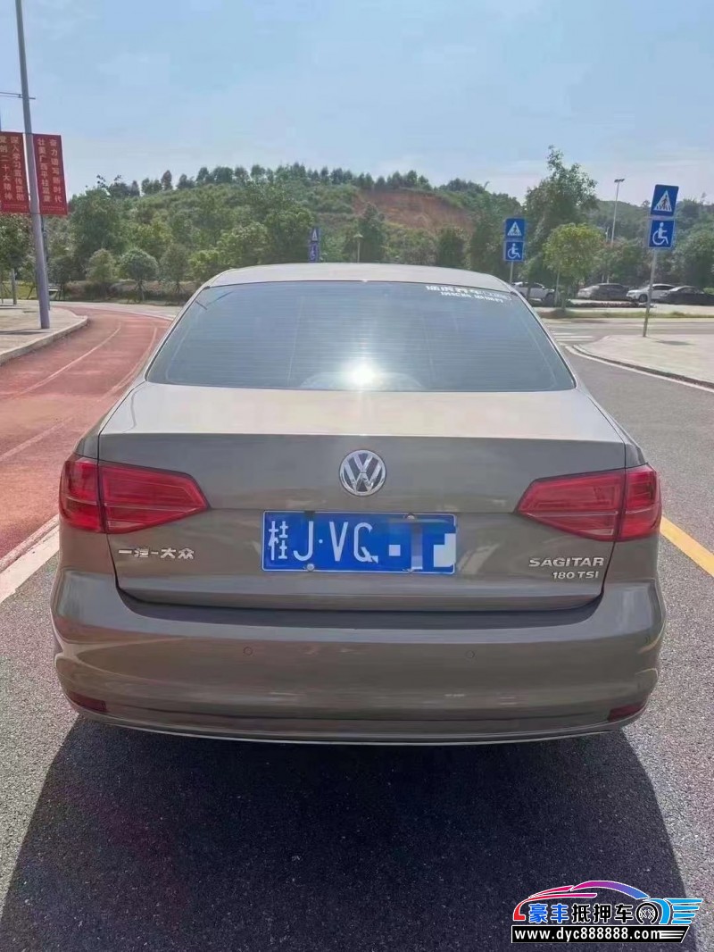 17年大众速腾轿车抵押车出售