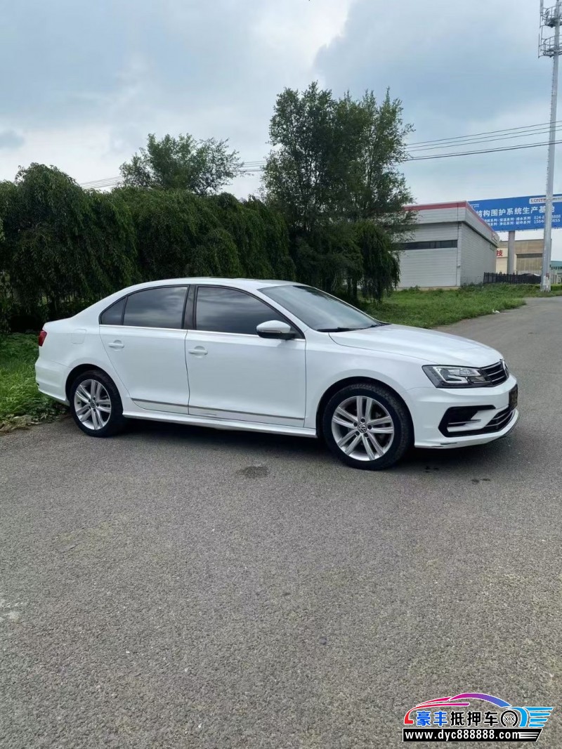 18年大众速腾轿车抵押车出售