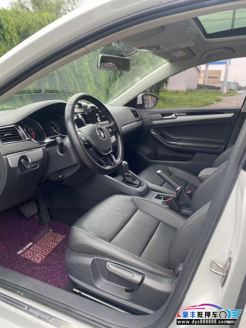 18年大众速腾轿车抵押车出售