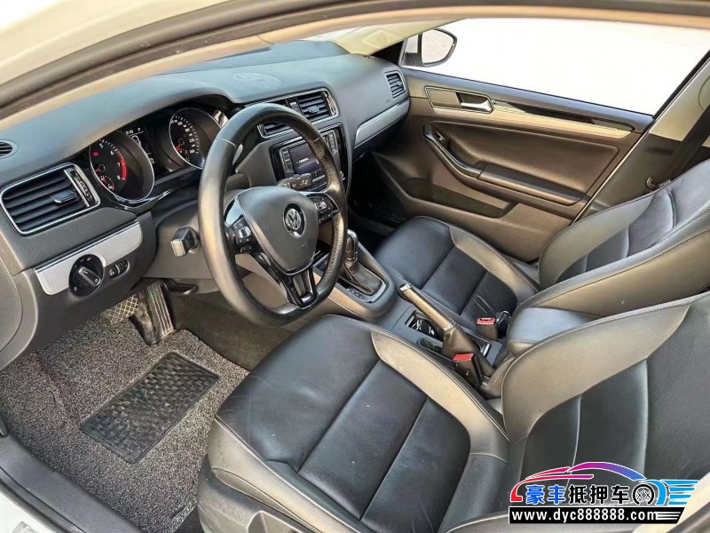 18年大众速腾轿车抵押车出售