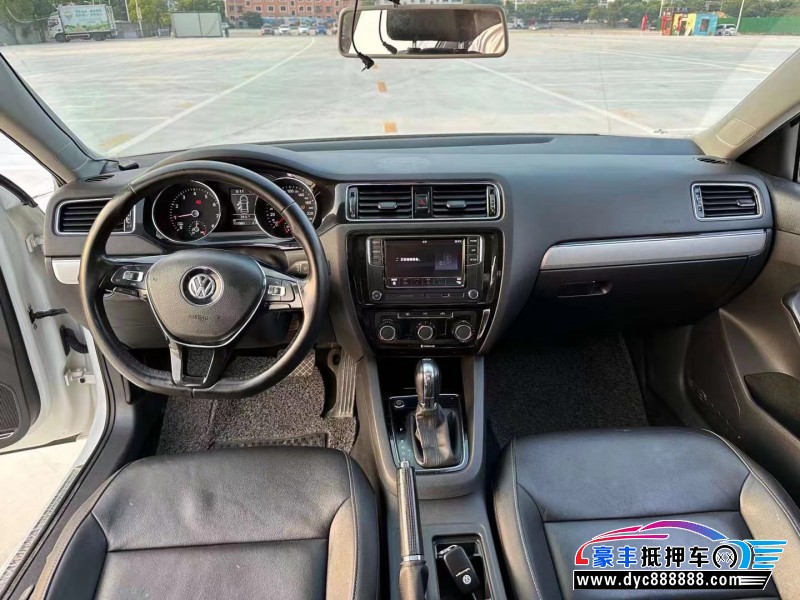 18年大众速腾轿车抵押车出售