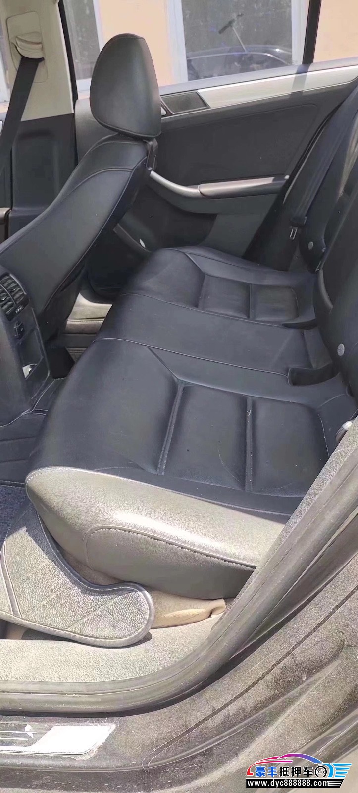 14年大众速腾轿车抵押车出售