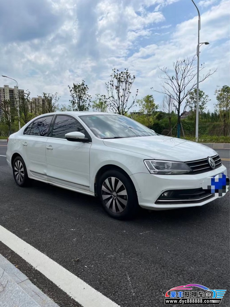 17年大众速腾轿车抵押车出售