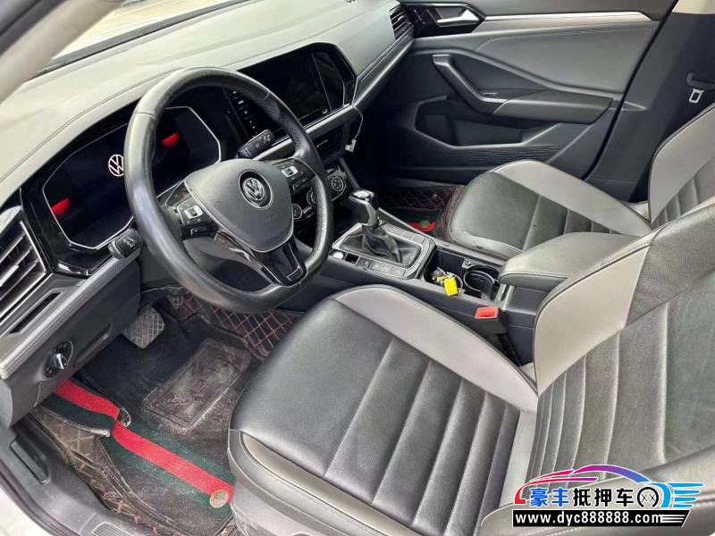 21年大众速腾轿车抵押车出售